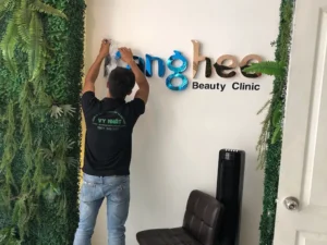 Lắp đặt chữ nổi inox
