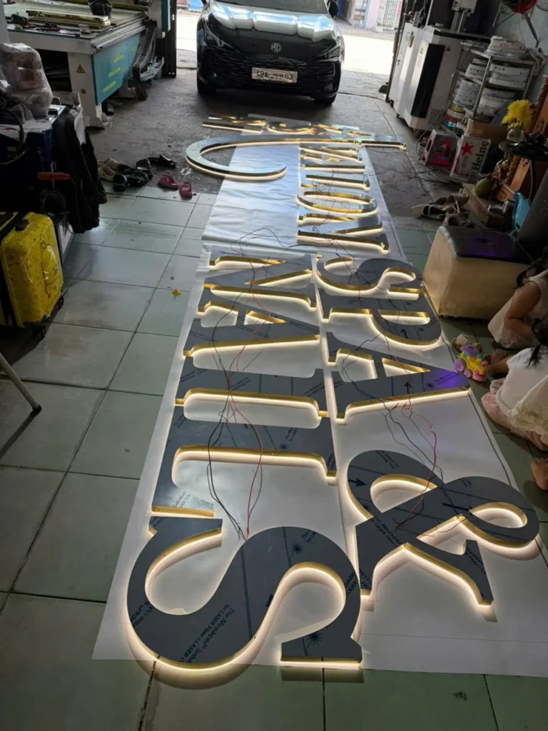 Bảng hiệu Chữ nổi đèn Led Spa, Nail đẹp,bền,nhanh 8 Bang hieu Chu noi den Led SpaNail Bang hieu gia re 11