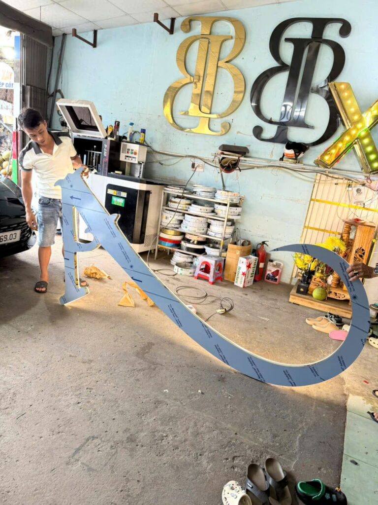 Bang hieu Chu noi den Led SpaNail Bang hieu gia re 12