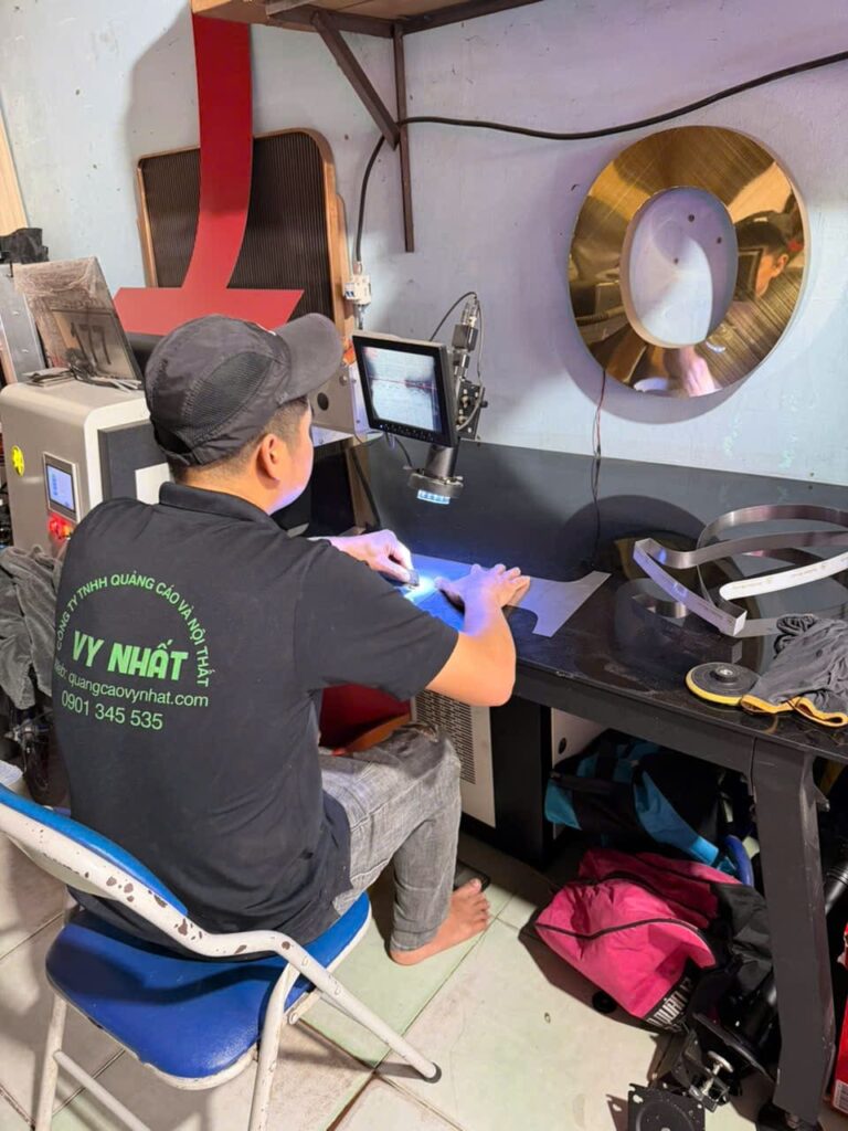 Bang hieu Chu noi den Led SpaNail Bang hieu gia re 5