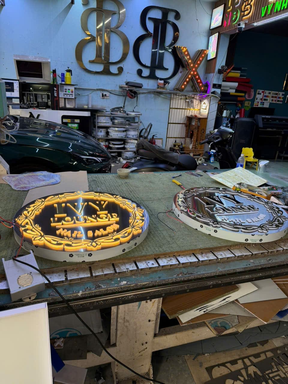 Bảng hiệu giá rẻ gia công chữ nổi hộp đèn Inox tận xưởng đi Mỹ 14 Bang hieu gia re gia cong chu noi hop den inox de mica cho nha hang spa xuat di My 10