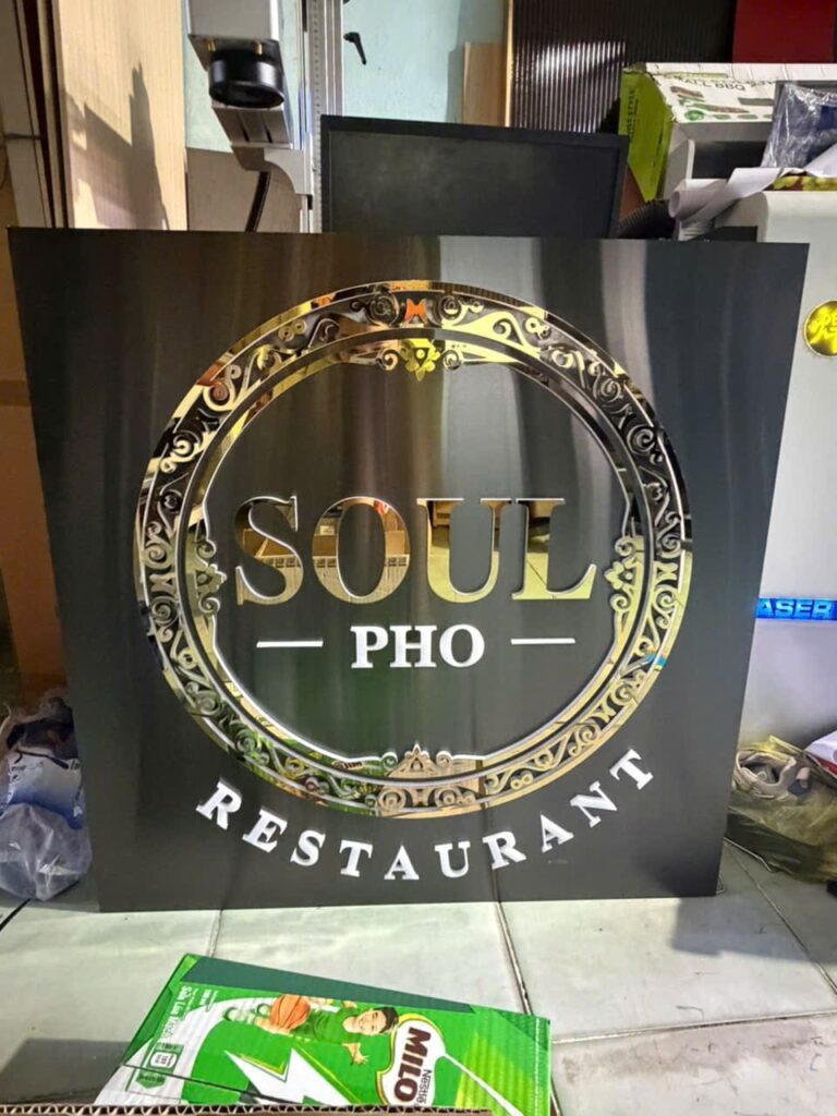 Bảng hiệu giá rẻ gia công chữ nổi hộp đèn Inox tận xưởng đi Mỹ 7 Bang hieu gia re gia cong chu noi hop den inox de mica cho nha hang spa xuat di My 11