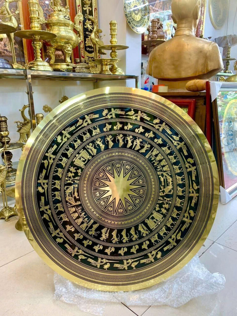 Báo giá bảng trống đồng ăn mòn giá rẻ, thi công tận nơi tại TPHCM